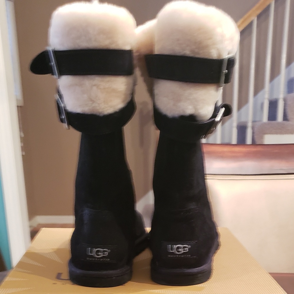 Nearly New UGG Boots *worn once*